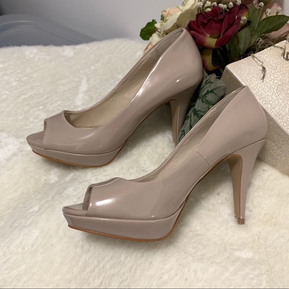 Aldo Peep Toe Nude Heels - Picture 3 of 10